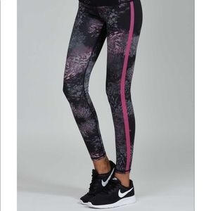 NWT NOLI black Haven Leggings, size XS